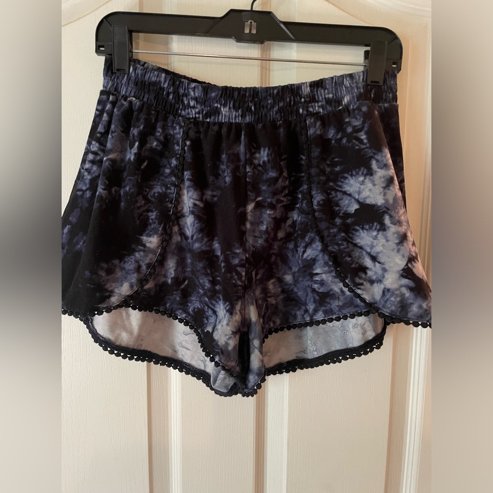 Super soft high wasted shorts!